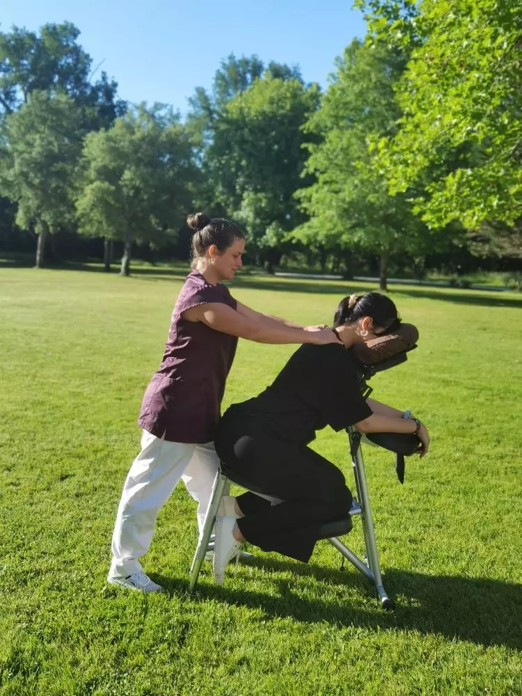 Massage amma assis mariage événement chateau relaxation nomade18